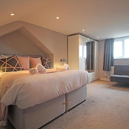 Queens Road - Luxury Spacious Home In Chester Christleton Esterno foto