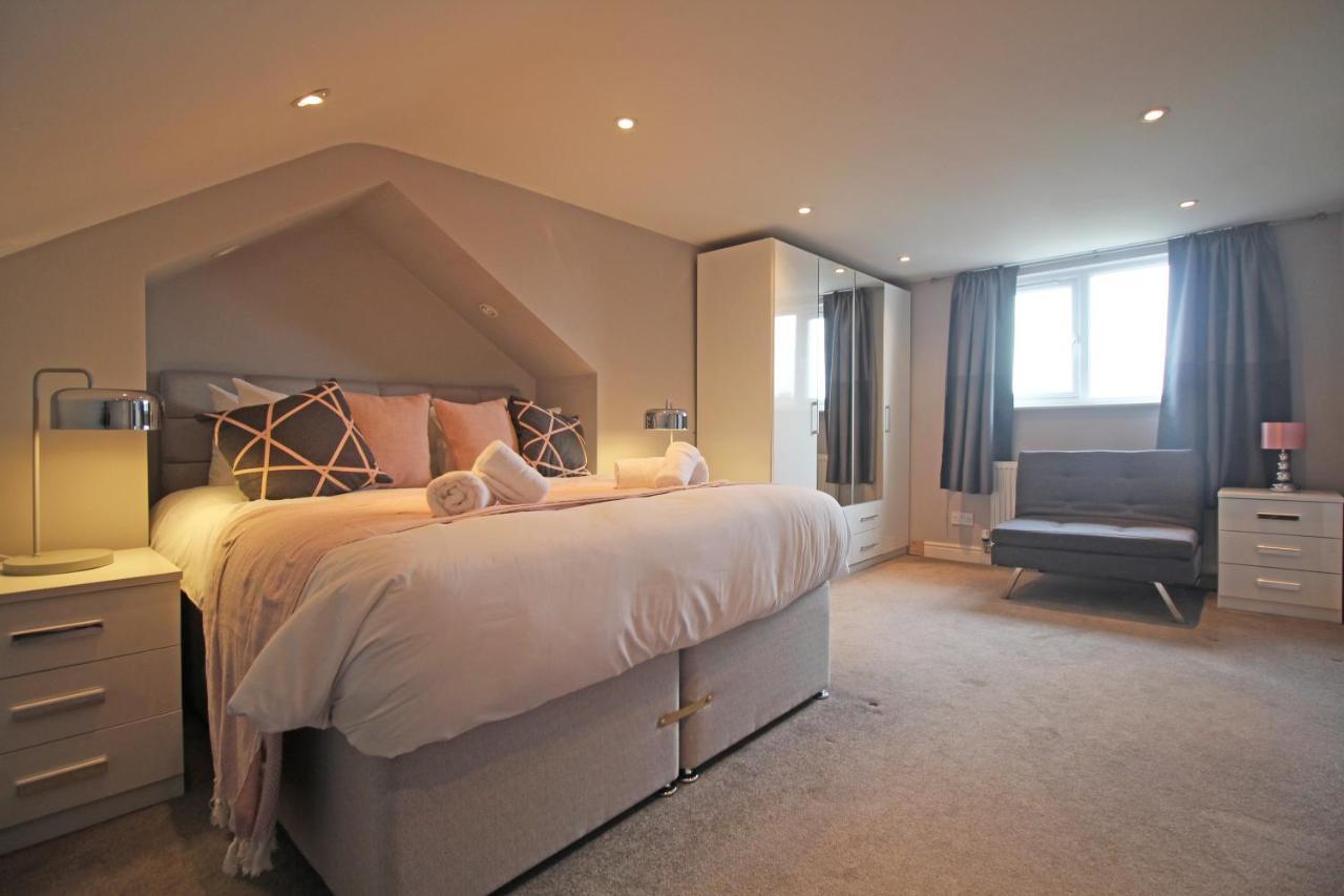 Queens Road - Luxury Spacious Home In Chester Christleton Esterno foto
