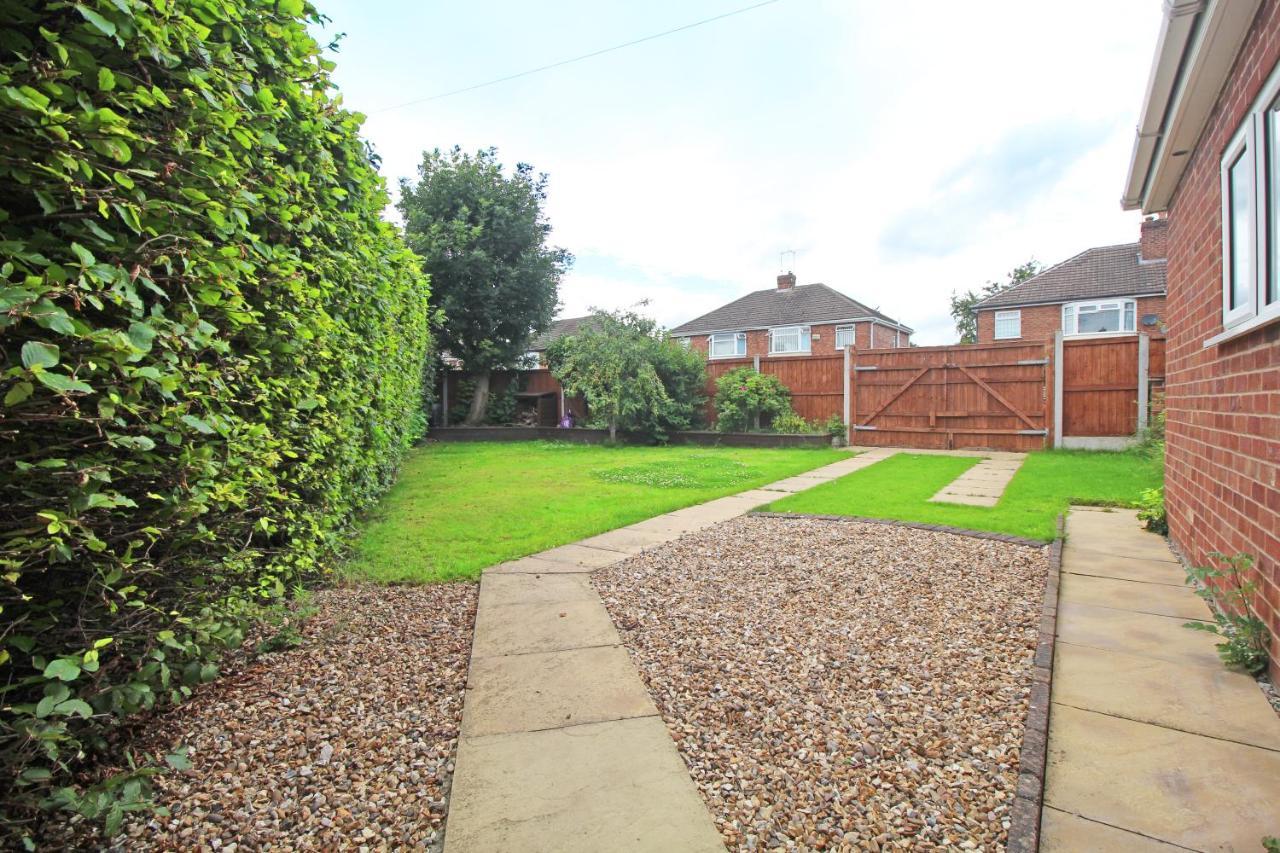 Queens Road - Luxury Spacious Home In Chester Christleton Esterno foto