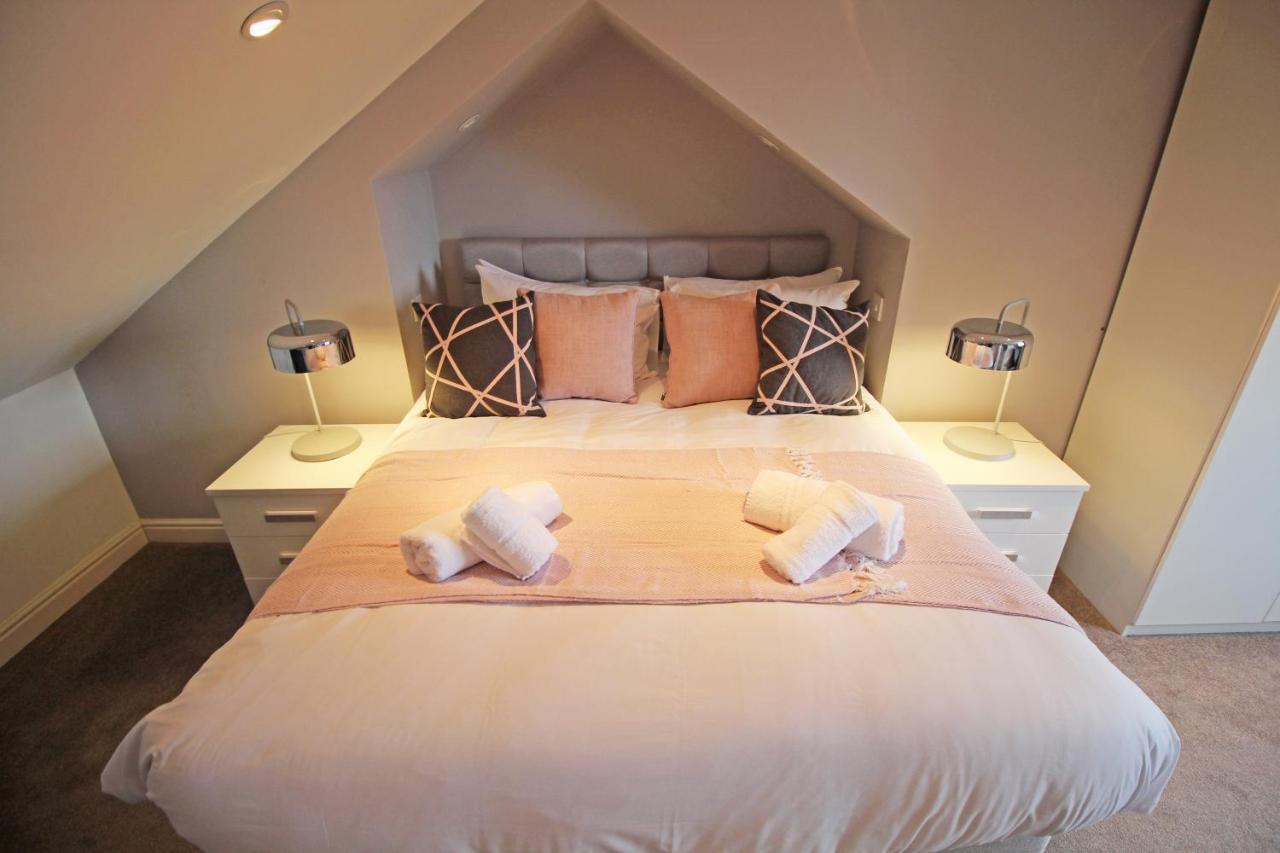 Queens Road - Luxury Spacious Home In Chester Christleton Esterno foto