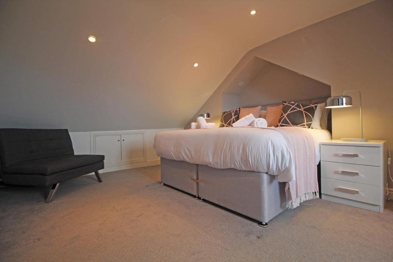 Queens Road - Luxury Spacious Home In Chester Christleton Esterno foto