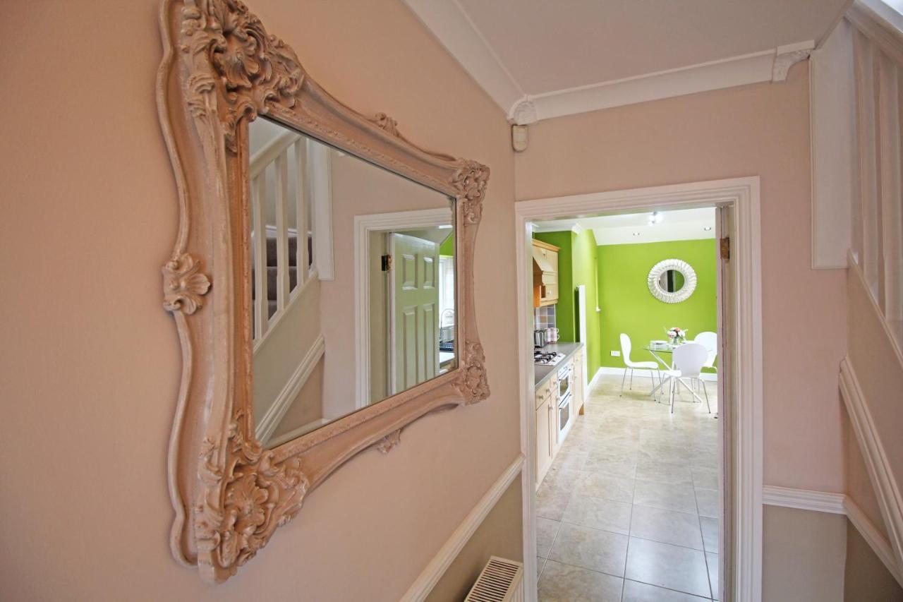 Queens Road - Luxury Spacious Home In Chester Christleton Esterno foto