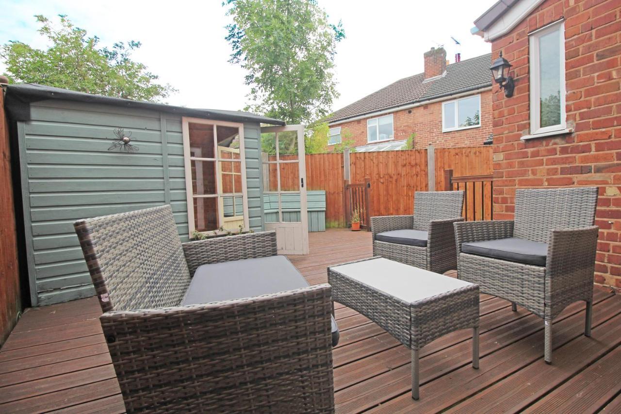 Queens Road - Luxury Spacious Home In Chester Christleton Esterno foto