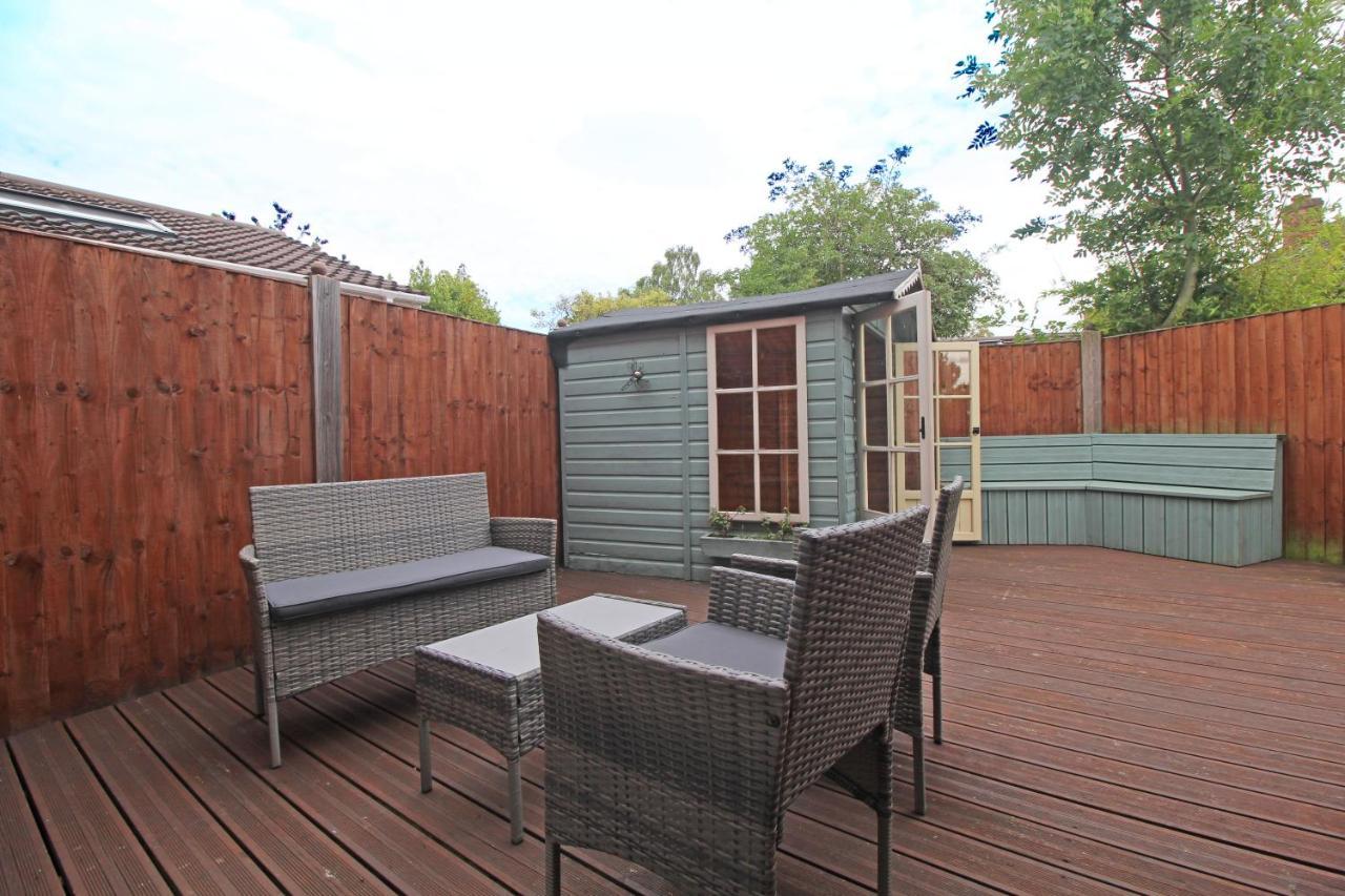 Queens Road - Luxury Spacious Home In Chester Christleton Esterno foto