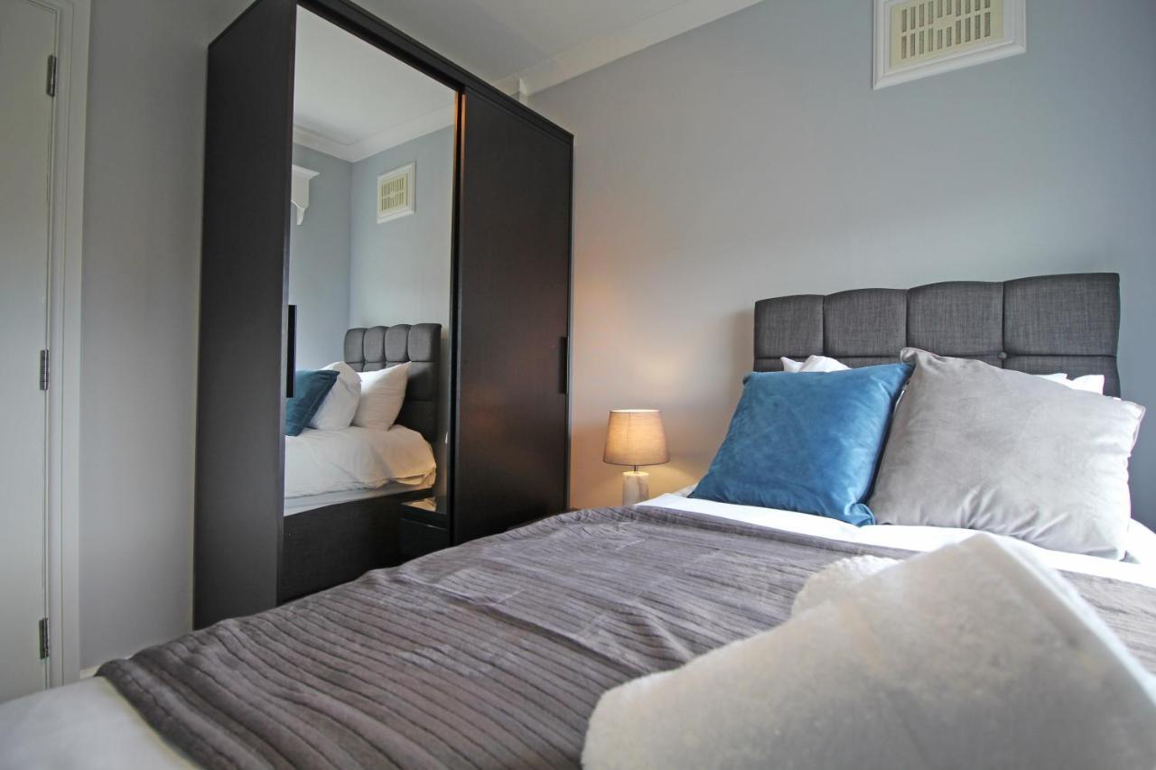 Queens Road - Luxury Spacious Home In Chester Christleton Esterno foto